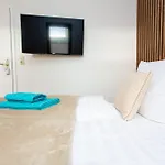 Gorilla Apartments Im Zentrum - Highspeed-Wlan 1St Floor